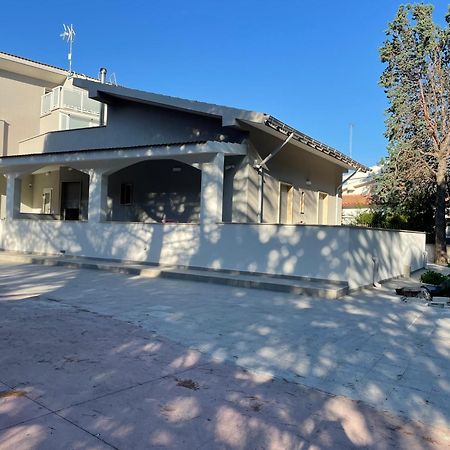 B&B A Pochi Passi Dal Mare Джовинаццо Экстерьер фото