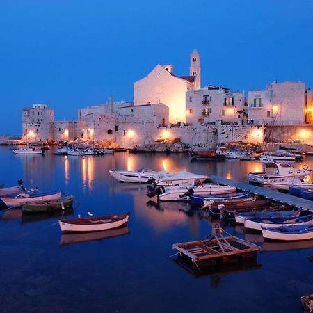 B&B A Pochi Passi Dal Mare Джовинаццо Экстерьер фото