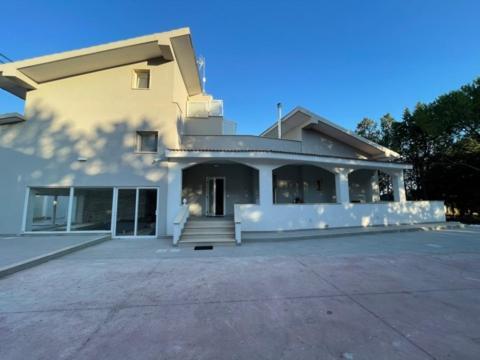 B&B A Pochi Passi Dal Mare Джовинаццо Экстерьер фото