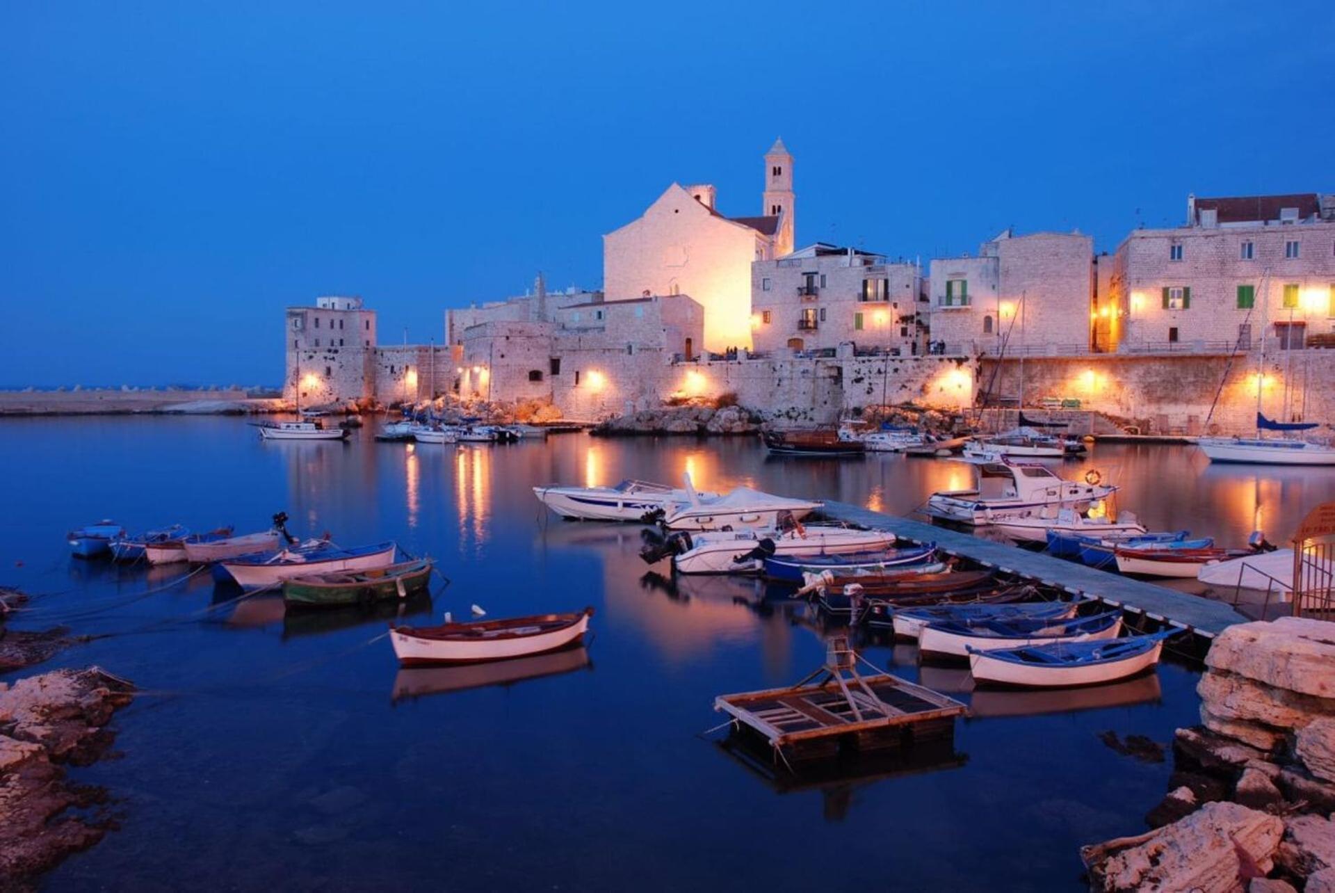 B&B A Pochi Passi Dal Mare Джовинаццо Экстерьер фото